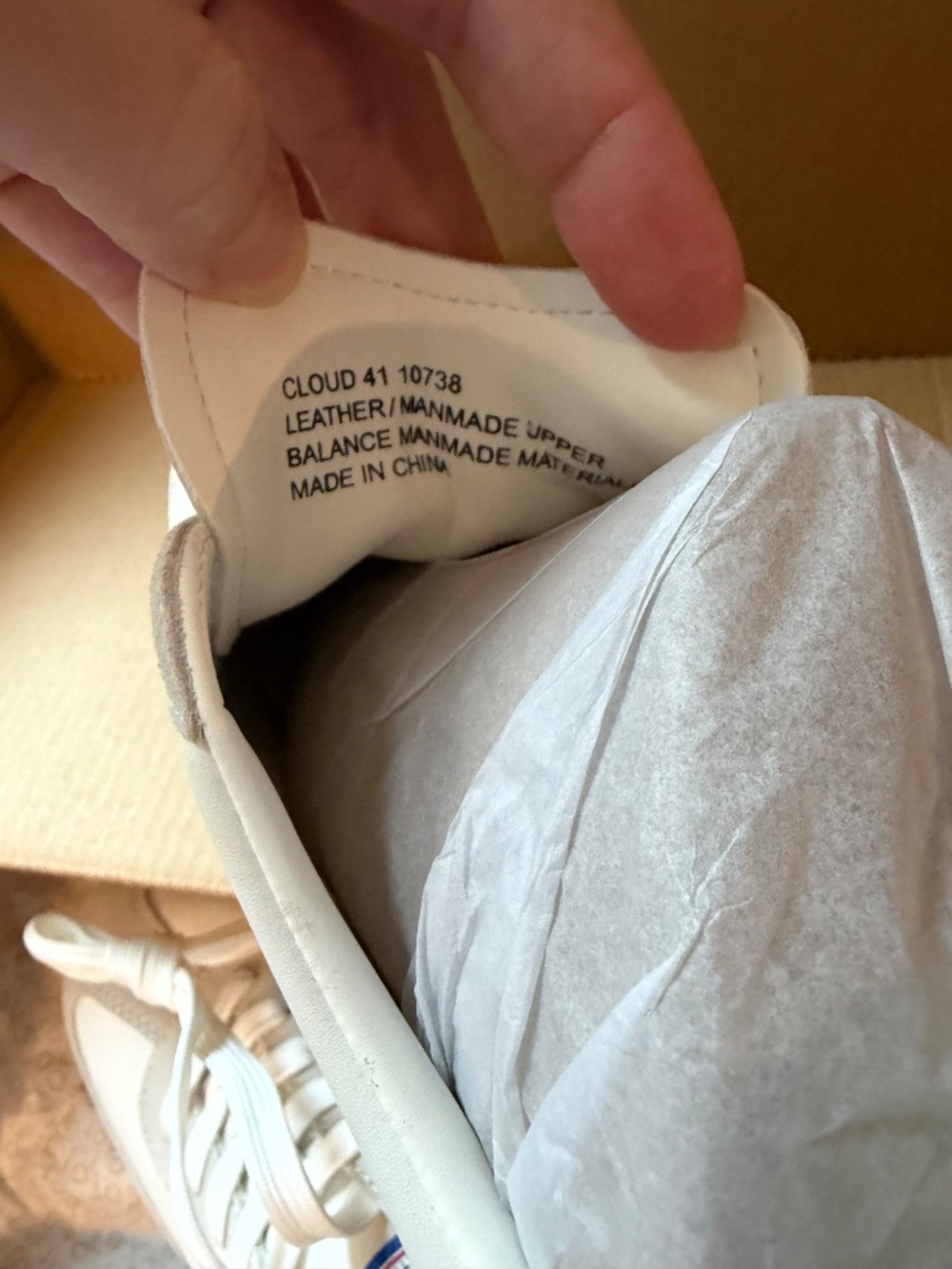 New in box! Womens back70 cloud leather sneakers 41/9.5 white ice - Picture 5 of 12
